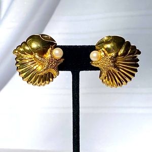 Vintage Avon Faux Pearl Shell Star Theme Gold Tone Earrings
